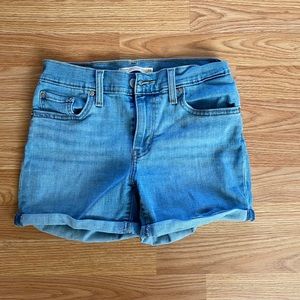 Levi’s shorts